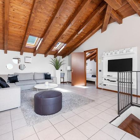 Casacamelia 35, 3 Bdrm With View Lake Como Appartement Acquaseria Buitenkant foto