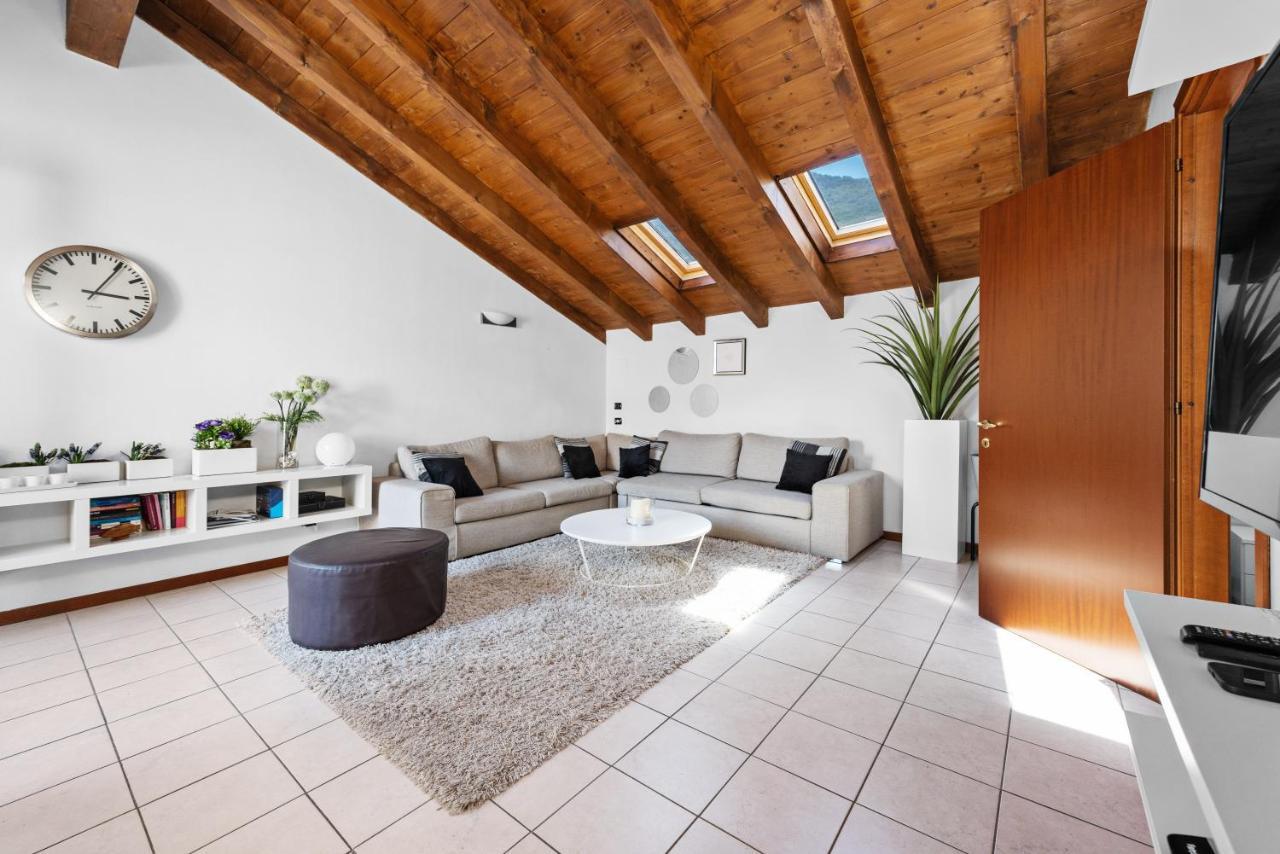 Casacamelia 35, 3 Bdrm With View Lake Como Appartement Acquaseria Buitenkant foto
