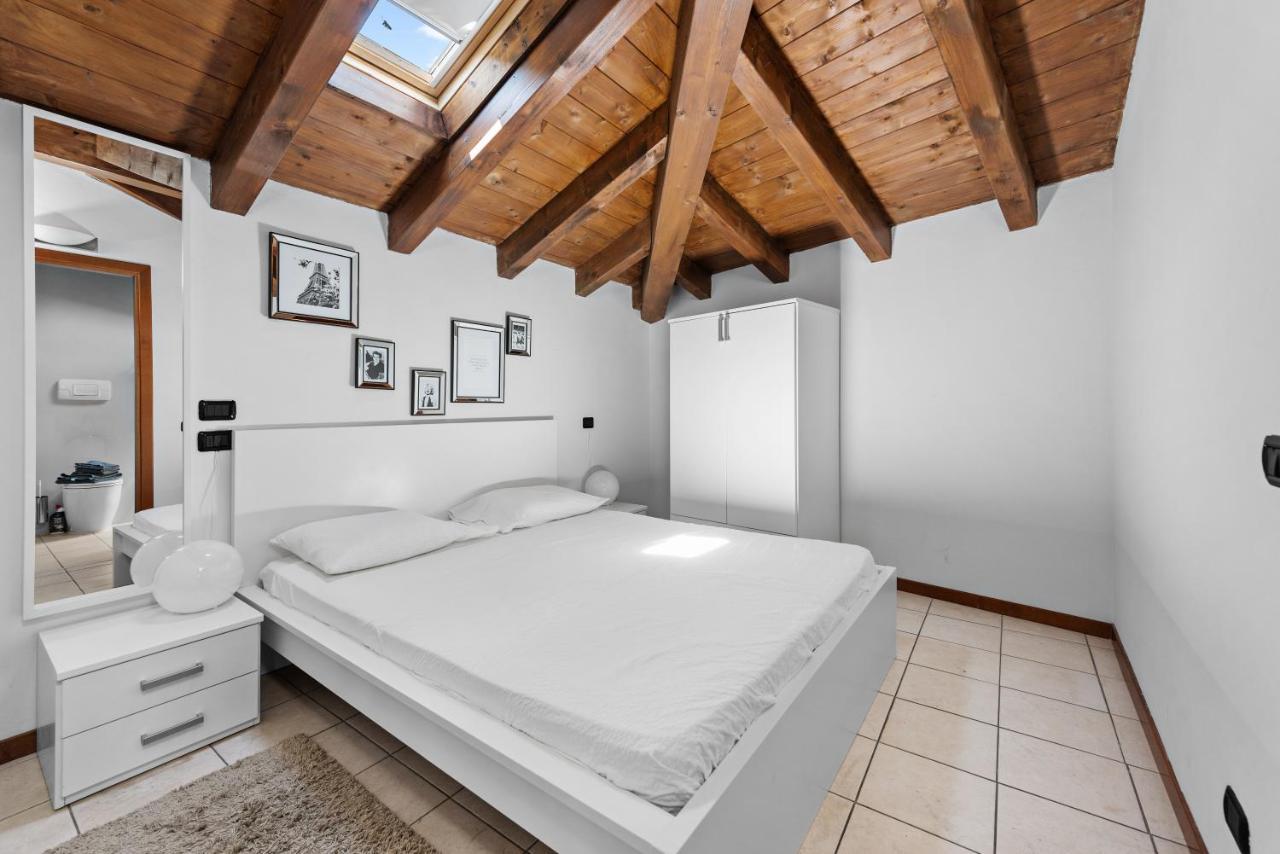 Casacamelia 35, 3 Bdrm With View Lake Como Appartement Acquaseria Buitenkant foto